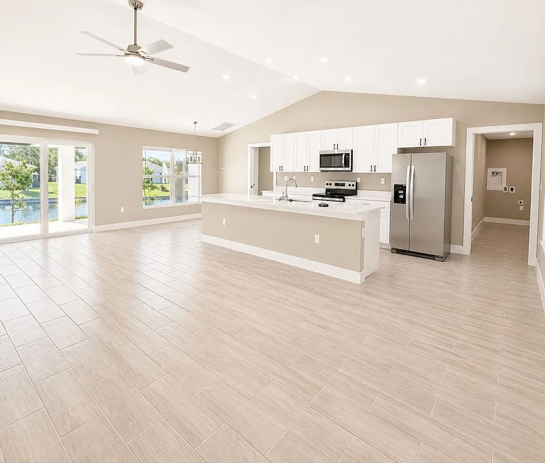 Brand-New Luxury Home Modern, Spacious & Move-In Ready! — Photo 1