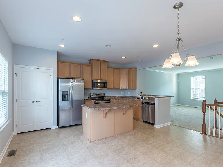 8214 Seaworthy Way — Photo 2