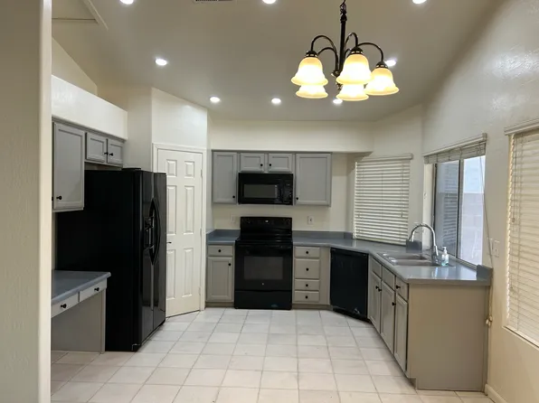 866 E Morelos St, Chandler, AZ 85225