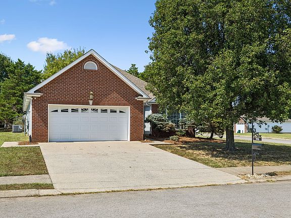 3rd image of 990 Chesire Way