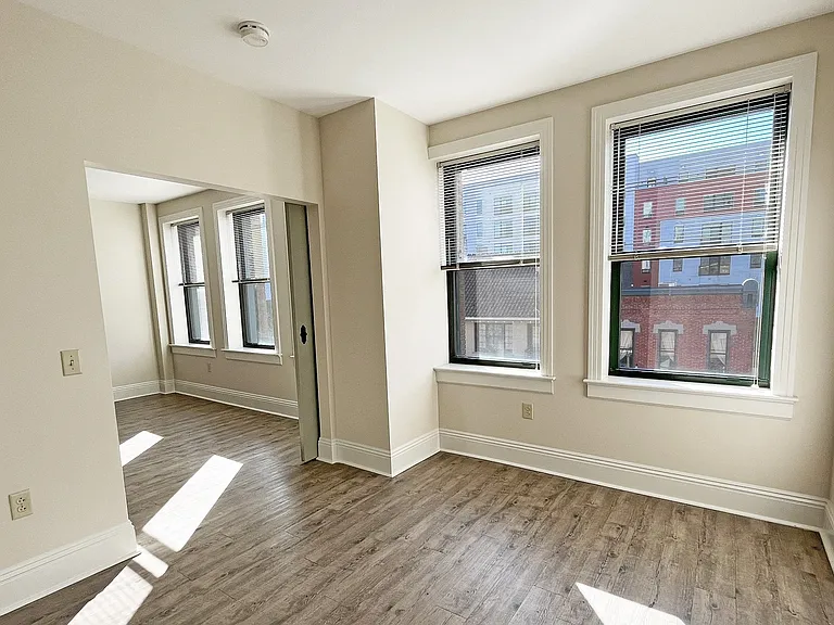 Wallace 1 Bedroom Apartment