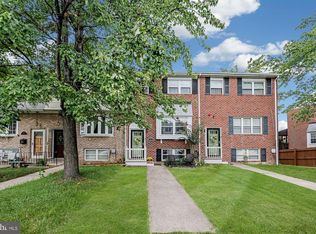 989 Stormont Cir, Baltimore, MD 21227