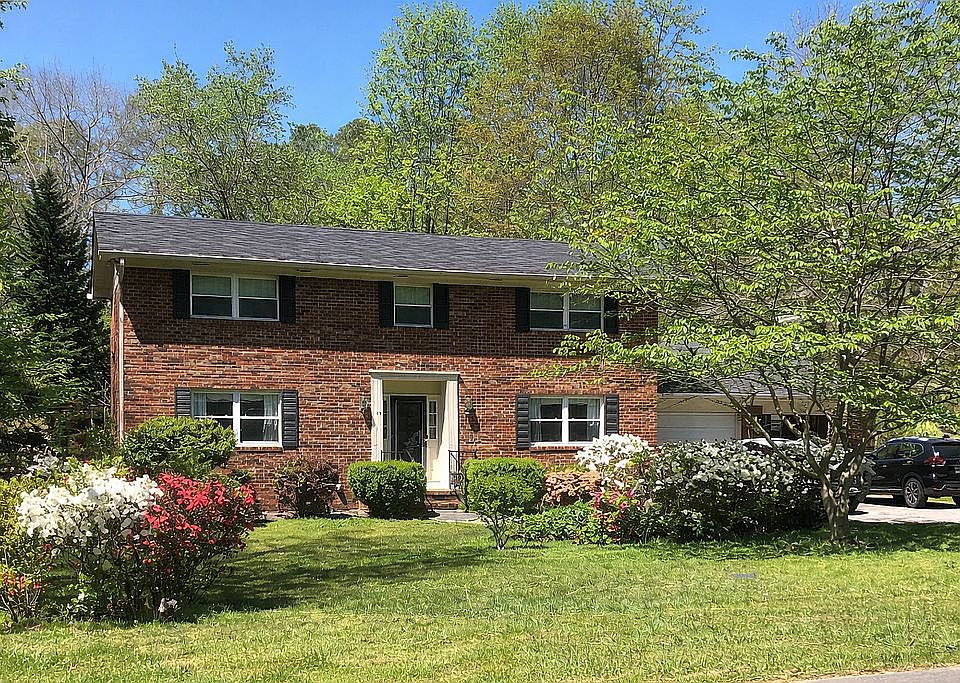 1st image of 112 S Azalea Dr