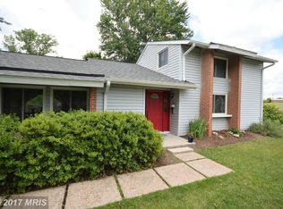 1 Victoria Pl, Sterling, VA 20164