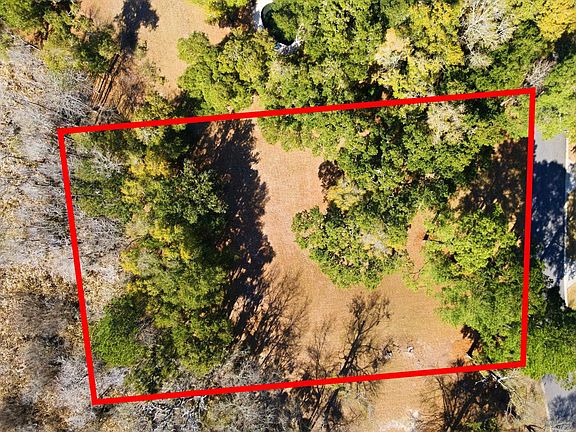 3rd image of 602 Chapman Loop