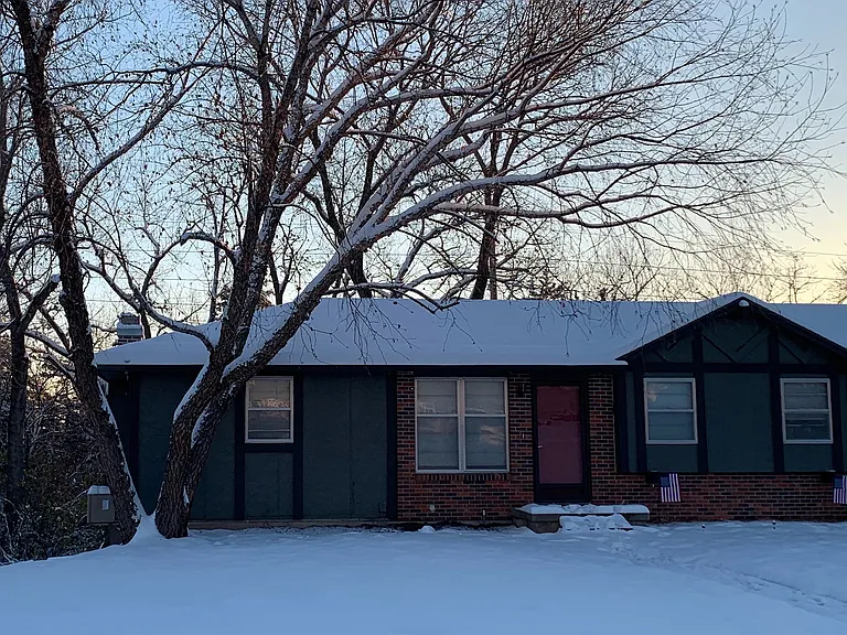 808 Dondee Dr — Photo 1