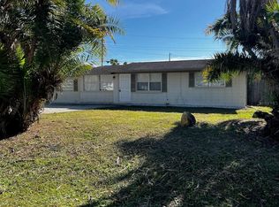 425 Palmetto Dr, Venice, FL 34293