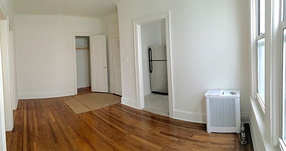 4th image of 1444 31st Ave #2R