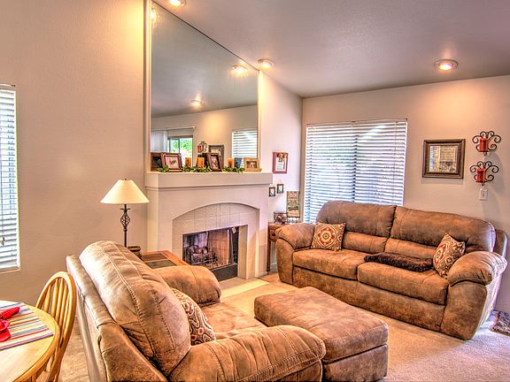 4th image of 1583 Black Hills Way