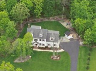 10 Broad Acres Farm Rd, Medway, MA 02053