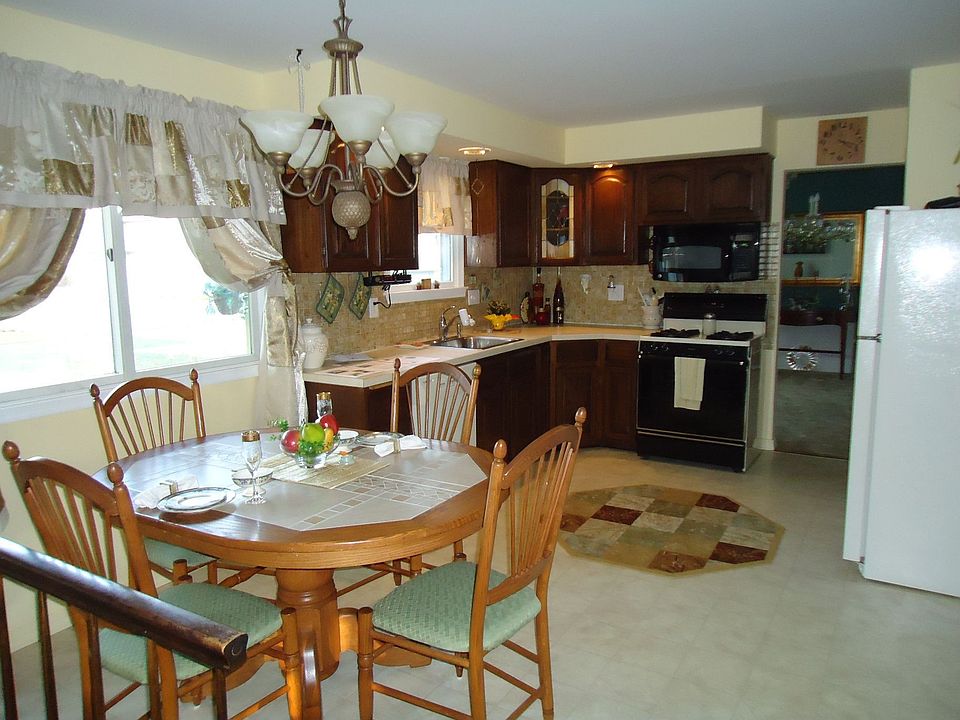 Lookimng into Kitchen from Family Room