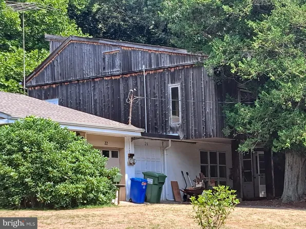 24 Farm Ln, Millstone Township, NJ 08555