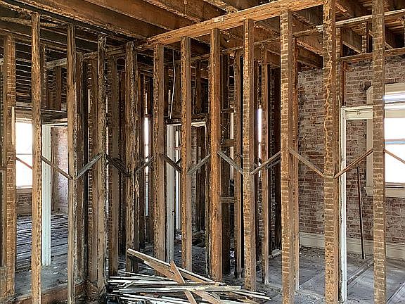 5th image of 2133 Fair Ave