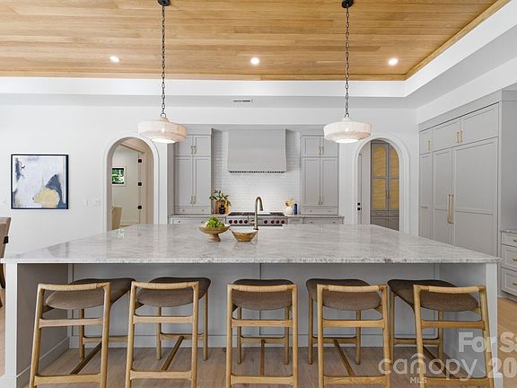 5th image of 3028 Eastham Ln