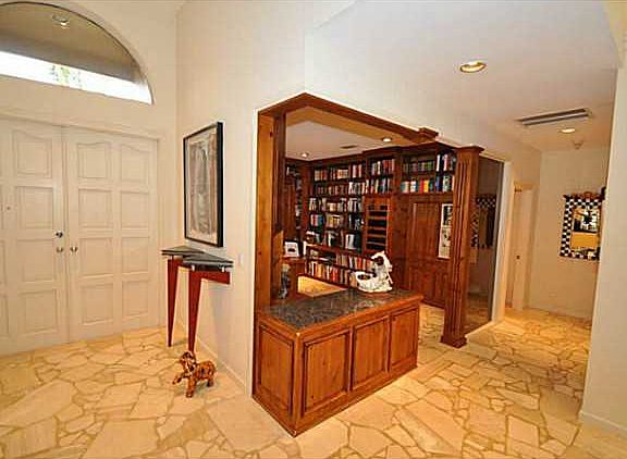 Home For Sale In Broken Sound