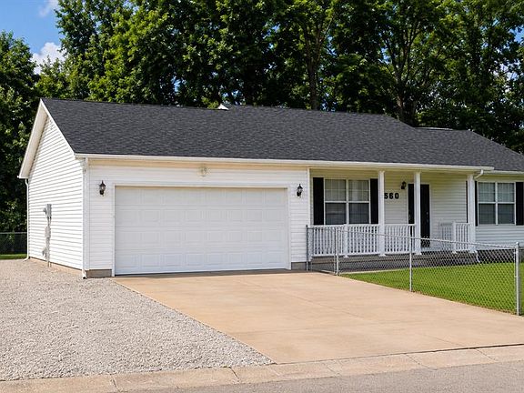 2nd image of 560 Huntleigh Ct