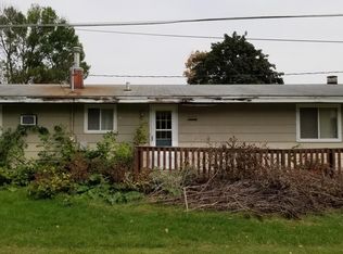 180 Bluffview Dr, Dakota, MN 55925