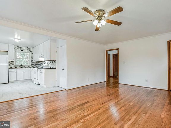 5th image of 565 Twin Cove Ln