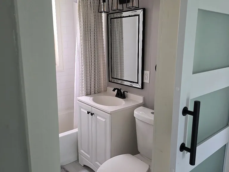 614 Schuyler St — Photo 8