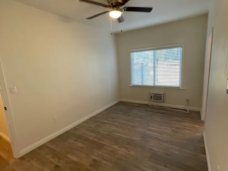 524 Lincoln Ave. — Photo 9