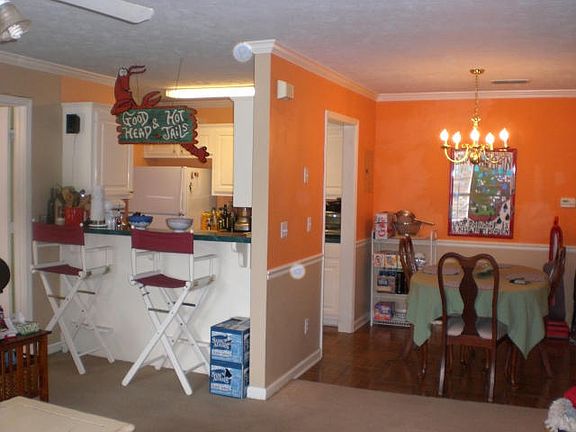 5th image of 904 N Montgomery St APT 42