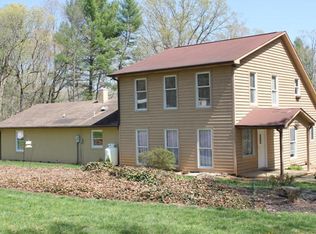 130 Brookfield Ln, Wirtz, VA 24184