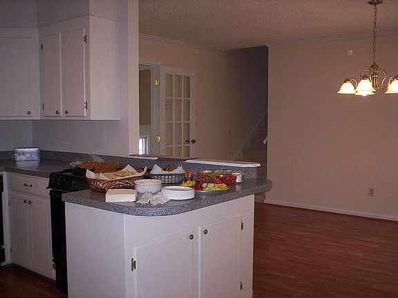 kitchen/dining room