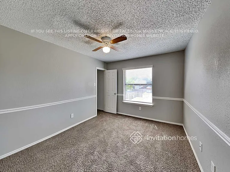 2317 Roanoke Cir — Photo 10