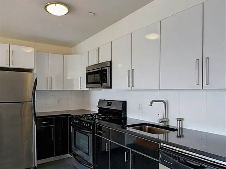 60 Monitor St #3E — Photo 3