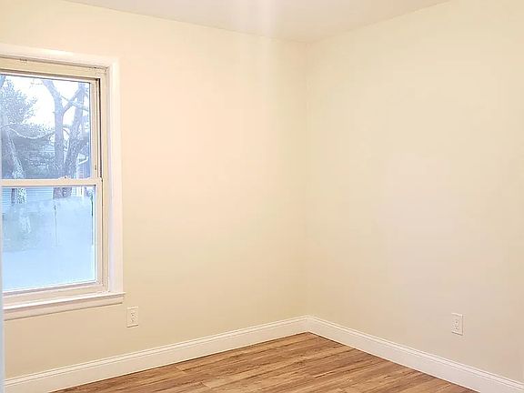 3rd image of 1152 Longboat Ave