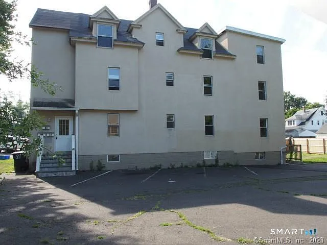 81 Longfellow Ave #2 — Photo 15