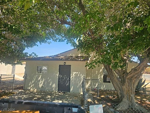 2nd image of 870 2nd St