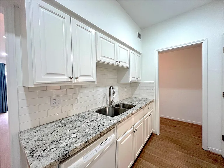 2425 Underwood St #154 — Photo 5