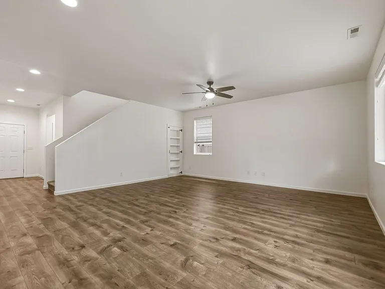 7003 Alta Vista Dr SE — Photo 8