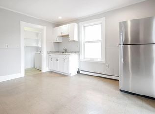 292 Columbia St APT 3, Cambridge, MA 02141