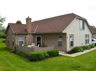 64 Villa Pointe Dr, Columbus, OH 43213
