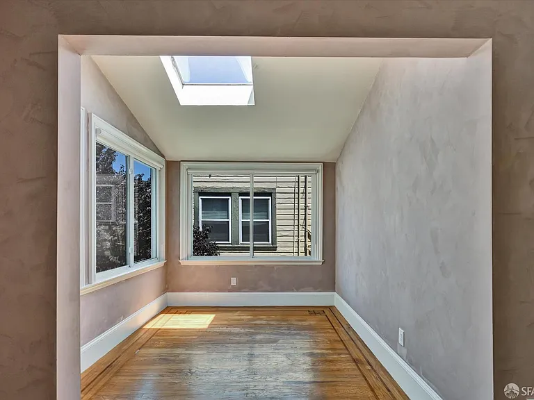 656 Hayes St — Photo 12