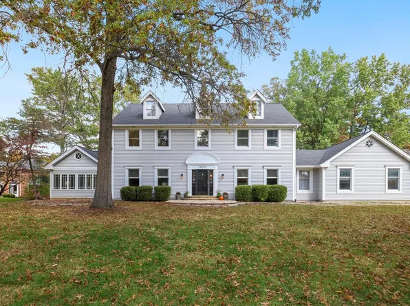 14009 Montrachet Ln, Chesterfield, MO 63017