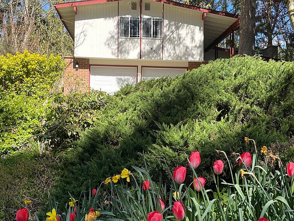 4th image of 21800 NE 16th St