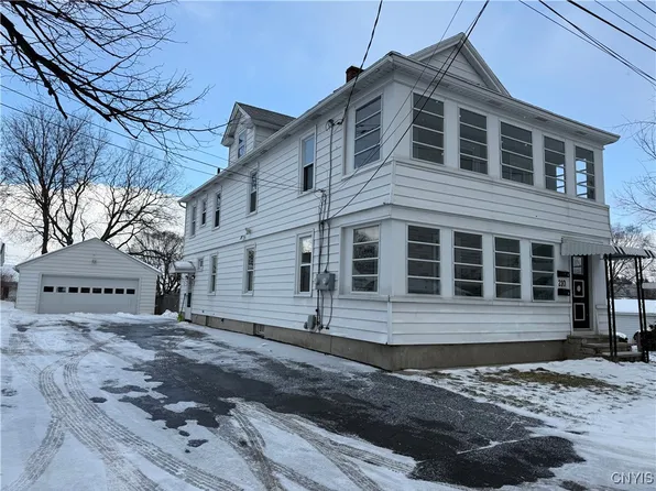 210 Trump St, Syracuse, NY 13209
