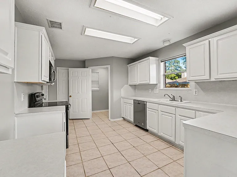 5402 Timbers Quail Dr — Photo 10