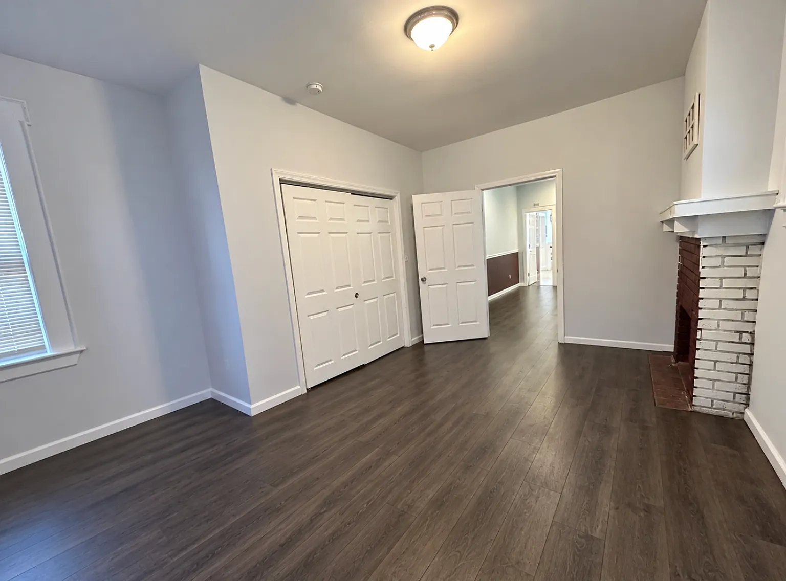 3 bed, 1020 sqft, $2,350 — Photo 3