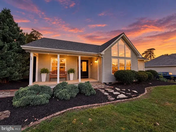 398 Peace Pipe Ln, Hedgesville, WV 25427