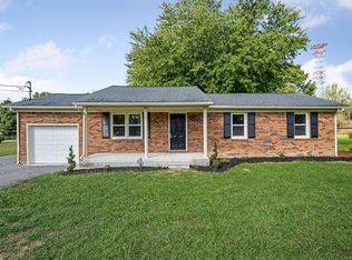 206 Arrowhead Dr, Smithville, TN 37166