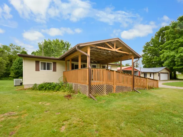 15821 Lincoln St, Coral, MI 49322