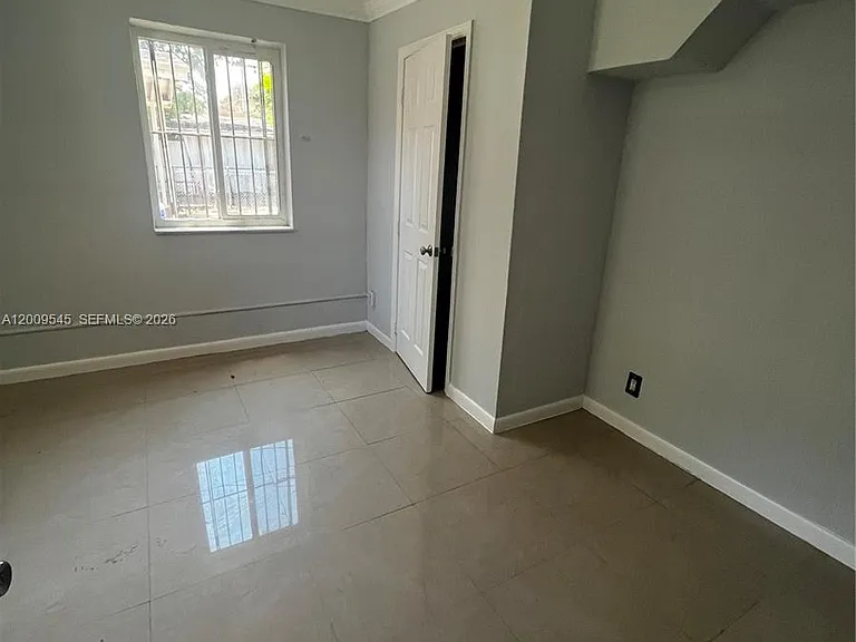 912 NW 55th Ter #2 — Photo 7