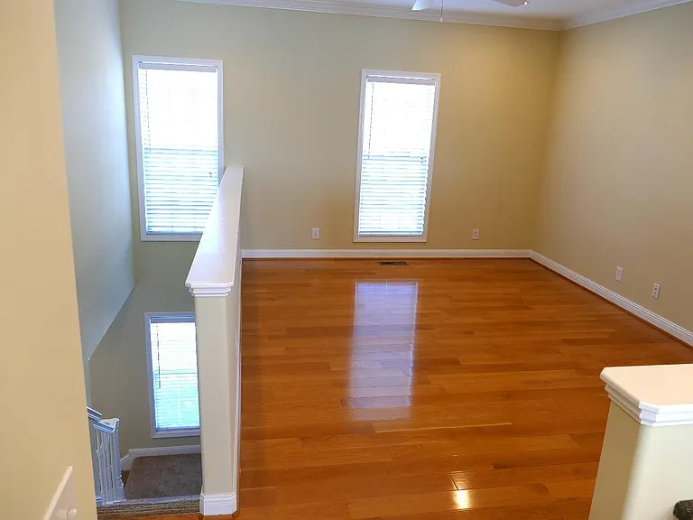 104 Mahler Ave — Photo 3
