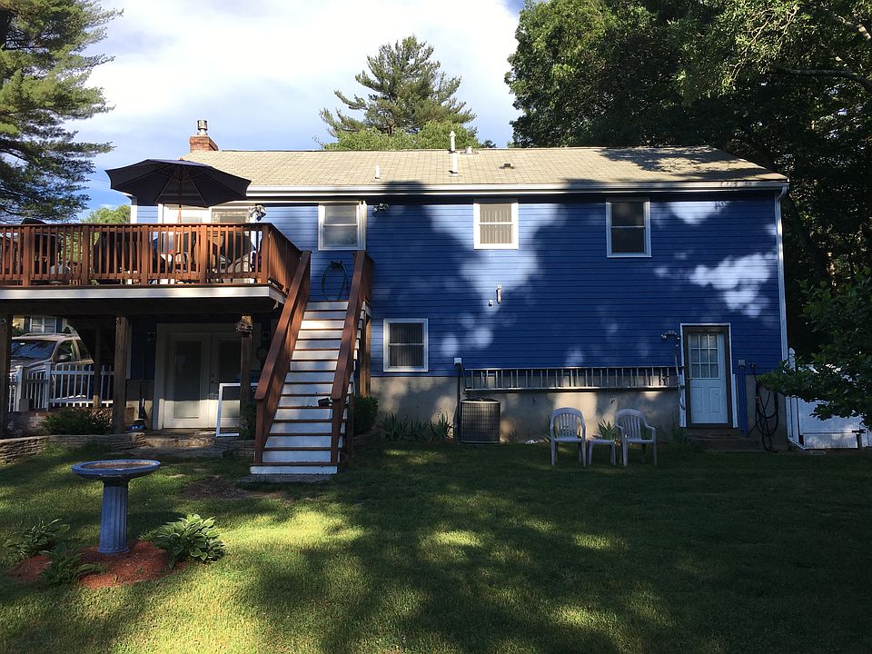 2nd image of 132 County Rd