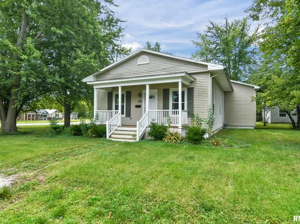 188 E Vance St, Virden, IL 62690
