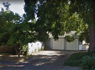 1677 Quaker St, Eugene, OR 97402